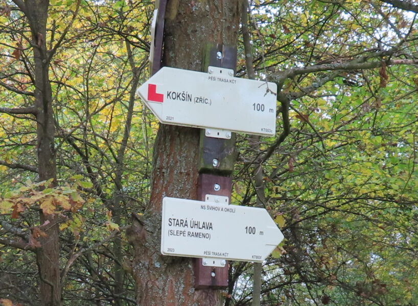 U rozscestníku. Zdroj foto: Pavla Košík Jelínková