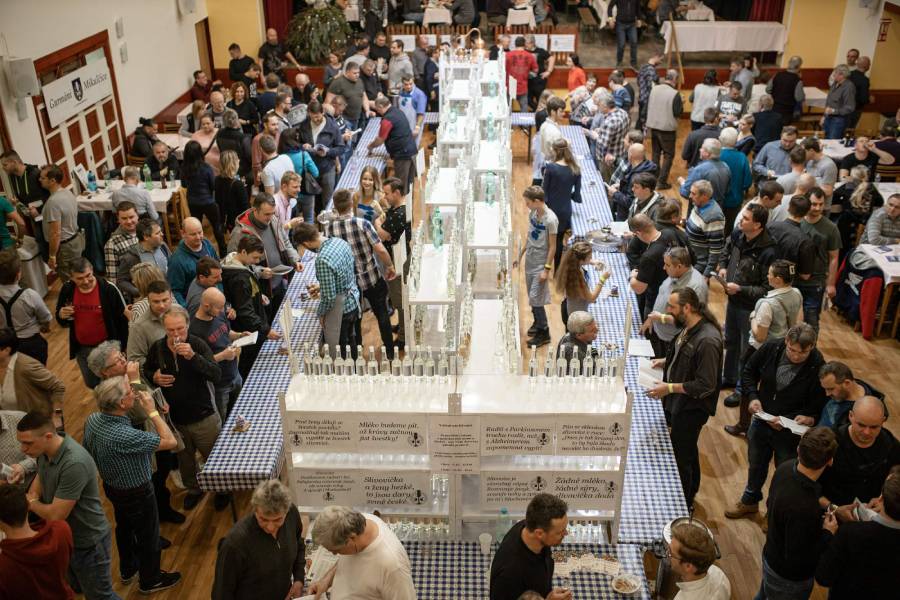 Košt ovocných pálenek a kysaného zelí v Mikulčicích. Zdroj: Gurmáni MIkulčice