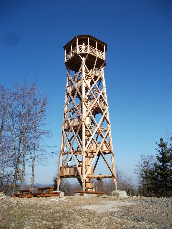 Rozhledna na Anenském vrchu u Sosnové. Zdroj foto: <a href="https://www.rozhlednovymrajem.cz/rozhledny/anensky-vrch/">Rozhlednovým rájem</a>