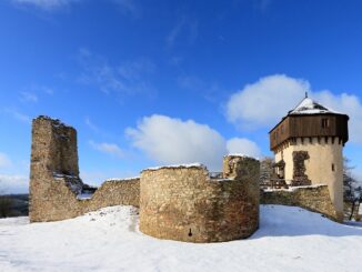 Hrad Hartenštejn má 15ti metrovou věž. Zdroj: Jan Borecký
