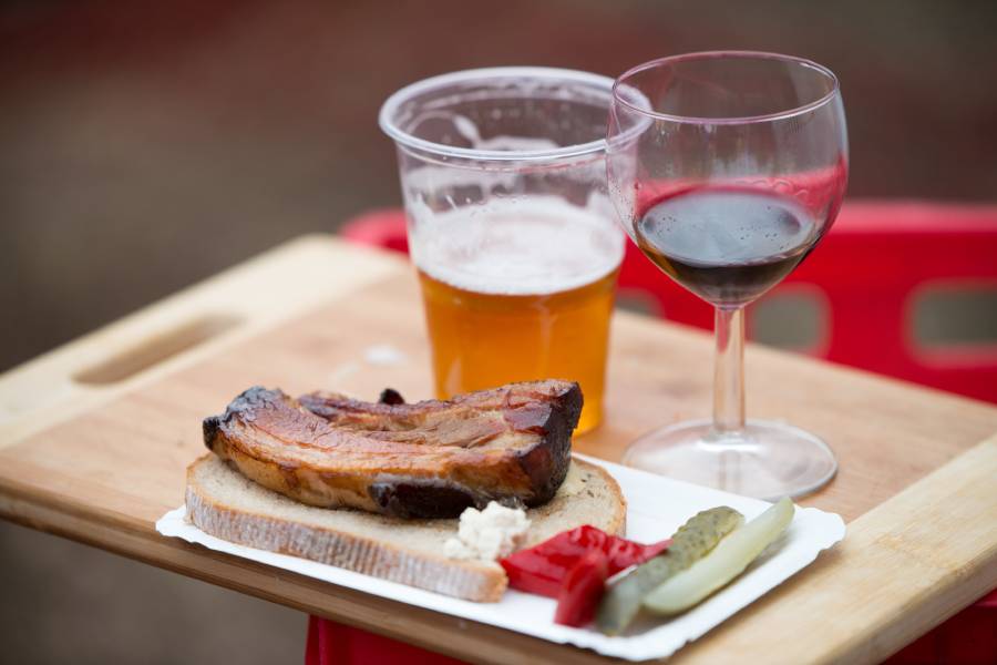 Slavnosti moravského uzeného a vína na hradě Veveří. Zdroj: Národní památkový ústav