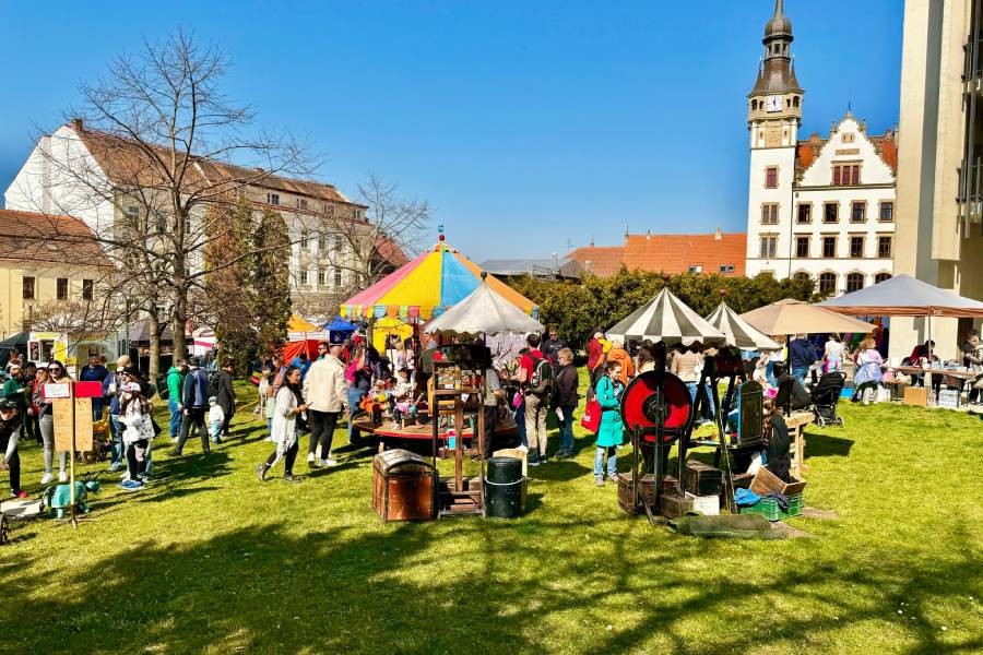 Slavnosti mandloní a vína v Hustopečích. Zdroj: Město Hustopeče