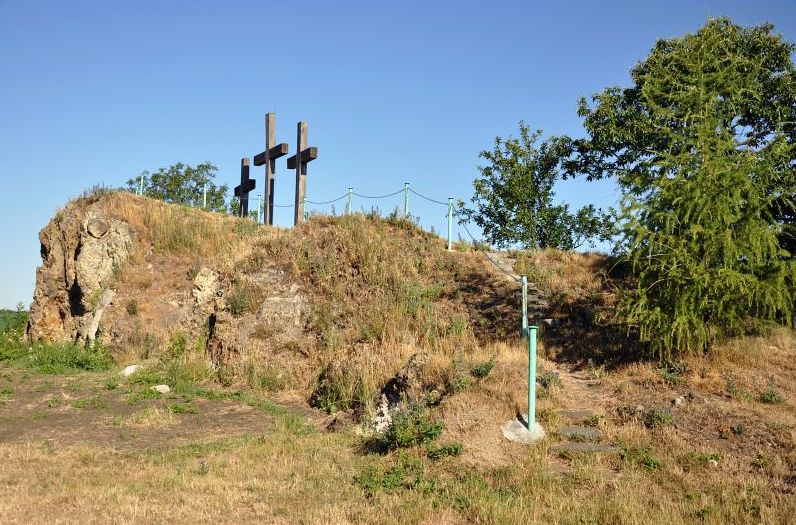 Bývalý hrad Bánov v okrese Uherské Hradiště. Foto: Petr Fabian. Zdroj: <a href="http://www.hrady-zriceniny.cz">Hrady-zříceniny.cz</a>