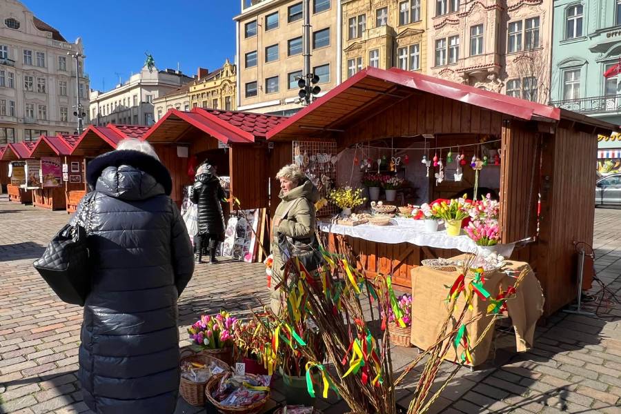 Velikonoční trhy na náměstí Republiky v Plzni. Zdroj: PROSTR SERVIS s.r.o., trhyplzen.cz
