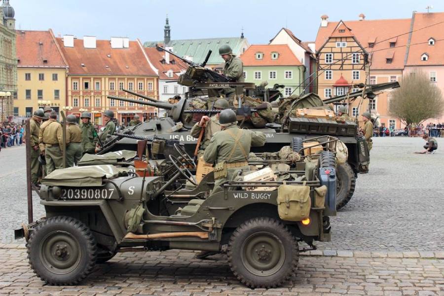 Oslavy osvobození Chebu před deseti lety. Zdroj: Město Cheb