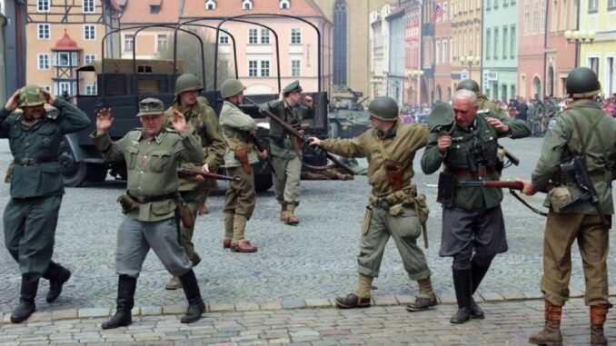 Oslavy osvobození Chebu před deseti lety. Zdroj: Město Cheb