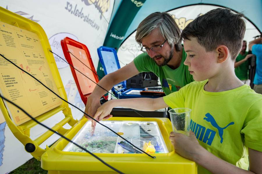 Den Země v Kovozoo ve Starém Městě. Autor: Martin Zemánek. Zdroj: Kovozoo, kovozoo.cz