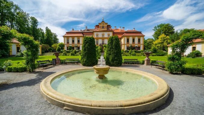 Zámek Jemniště. Zdroj: Jiří Sternberg, jemniste.cz