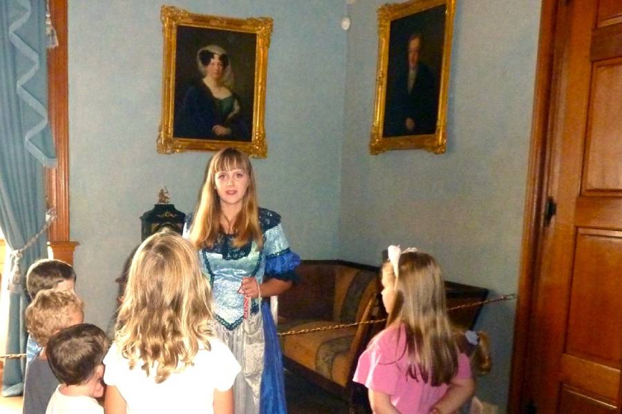 Velikonoce na zámku Mníšku pod Brdy. Zdroj: Národní památkový ústav, CC BY-NC-ND 3.0 CZ, zamek-mnisek.cz