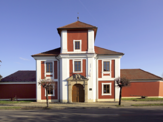 Městské muzeum Loreta. Čelní pohled na budovu muzea.