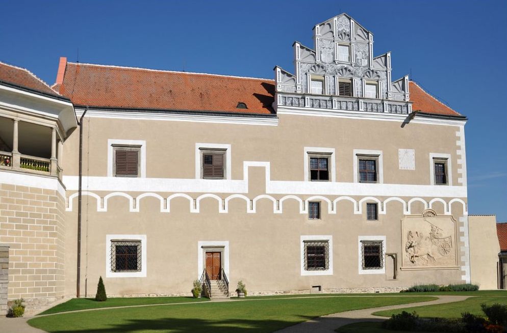 Zámek Telč. Foto: Petr Fabian. Zdroj: <a href="http://www.hrady-zriceniny.cz">Hrady-zříceniny.cz</a>