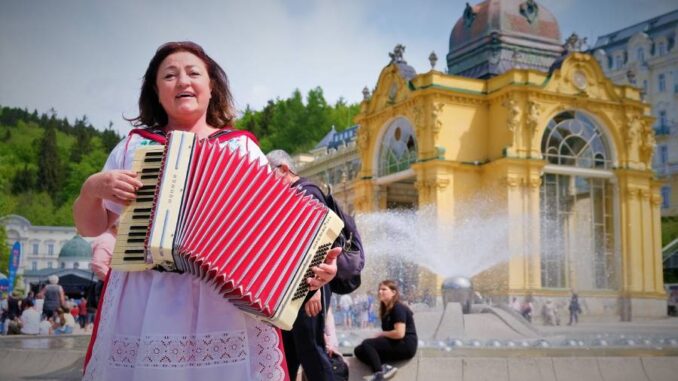 Slavnostní zahájení lázeňské sezóny v Mariánkách. Autor: Bohuslava Mayová. Zdroj: