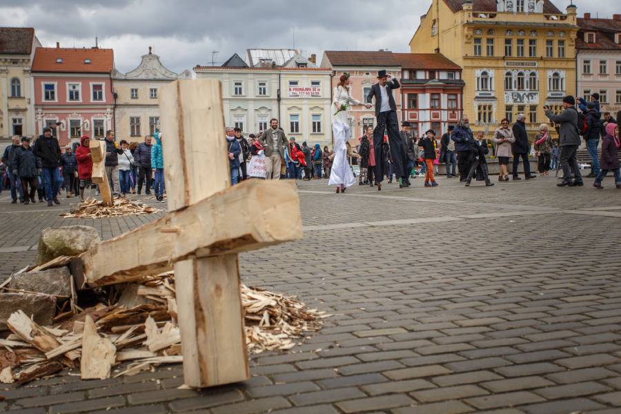 Velikonoční hrkání v Českých Budějovicích. Foto: Zdeněk Rosenthaler. Zdroj: Magistrát města České Budějovice. budejce.cz