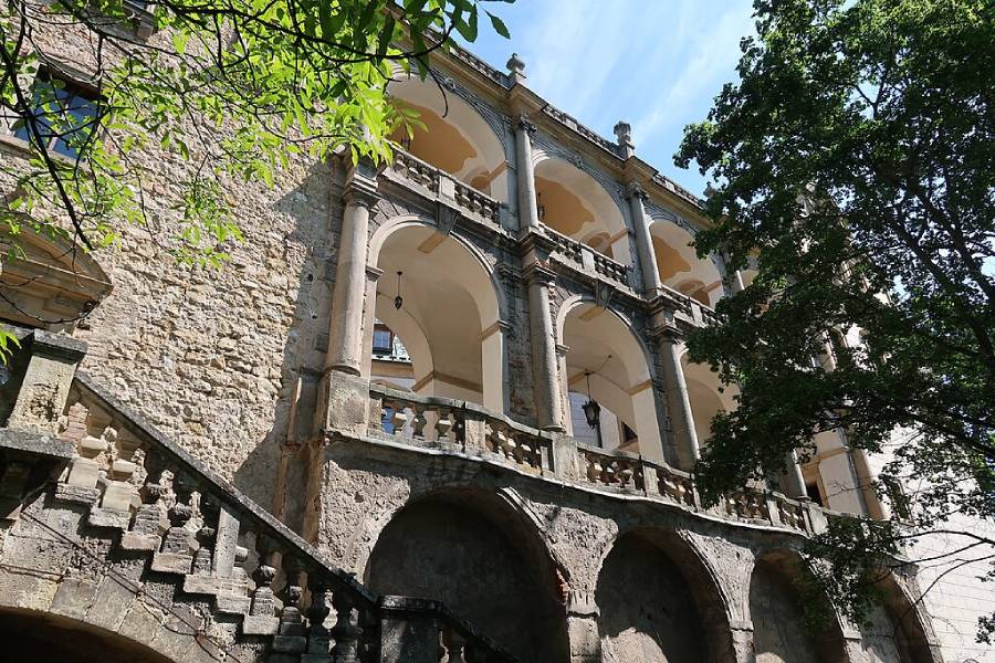 Zámek Stránov. Autor: Vlach Pavel, CC BY-SA 4.0, Wikimedia Commons