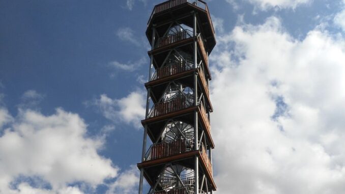 Rozhledna Feistův kopec. Zdroj: Obec Olešnice v Orlických horách