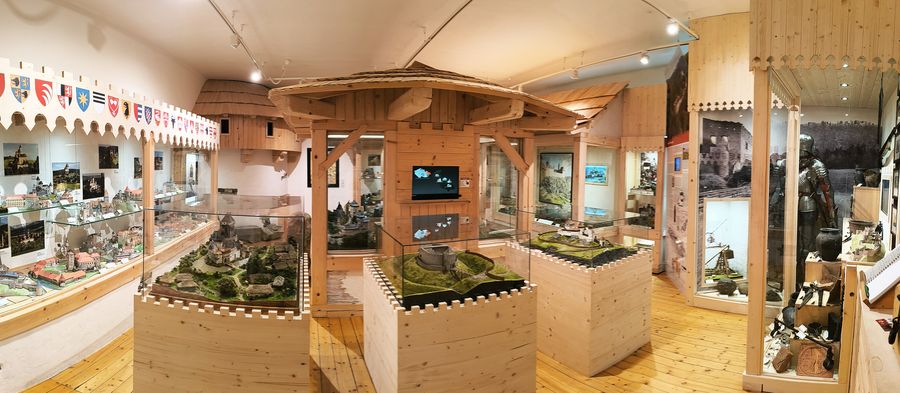 Expozice Země hradů. Foto: Miroslav Bitter. Zdroj: Informační a kulturní centrum obce Hukvaldy 