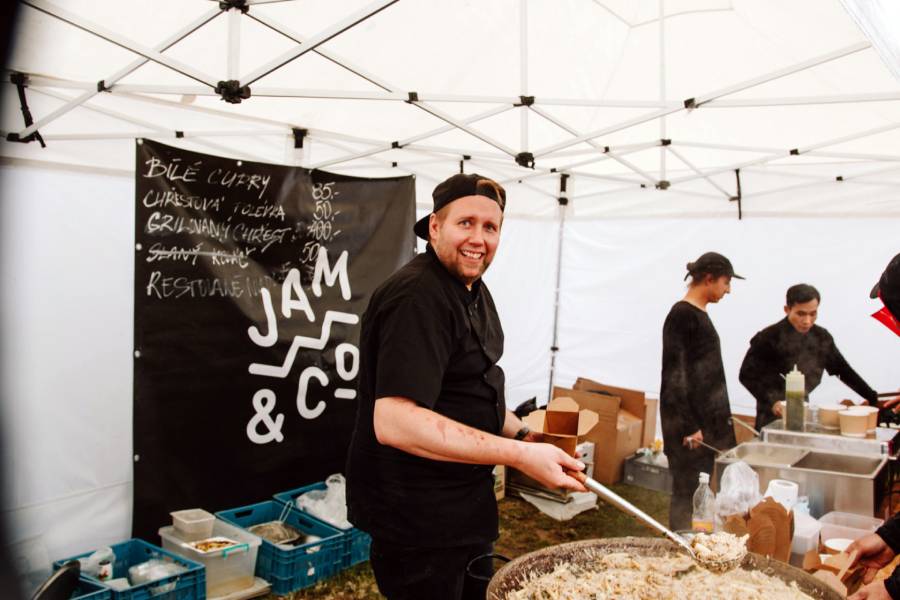 Chřestové a křenové slavnosti, Hostín u Vojkovic. Zdroj: ceskychrest.cz