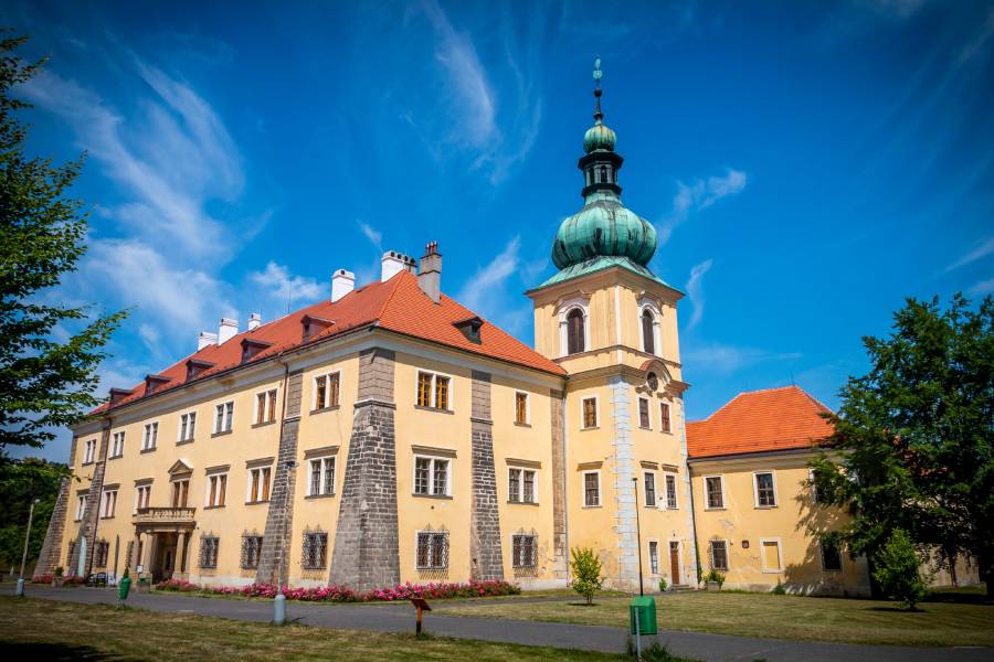 Zámek Doksy. Foto: Petr Musil. Zdroj: @region Liberec