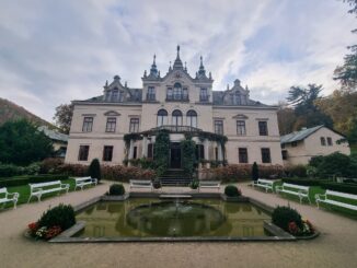 Nový zámek ve Velkém Březně