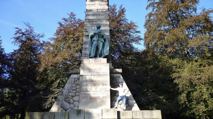 Pomník Jindřicha Šimona Baara. Foto: Marie.Abraham, CC BY-SA 3.0. Zdroj: Wikimedia Commons