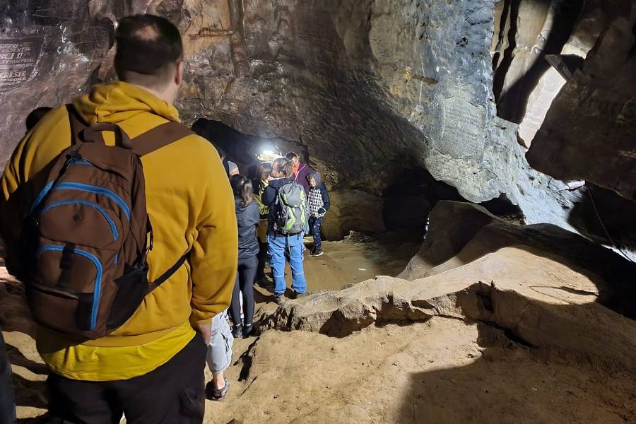 Den otevřených dveří v Býčí skále. Zdroj: ZO ČSS 6-01 Býčí skála 