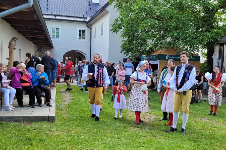 Klenčí pod Čerchovem žije folklorem. Zdroj: Klenčí pod Čerchovem - Dům přírody Českého lesa 
