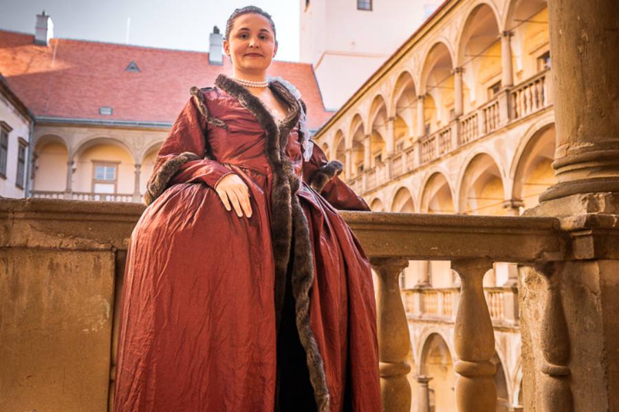 Marie Eleonora z Lichtenštejna milovala procházky v zámeckém parku. Zdroj: Zámek Moravský Krumlov