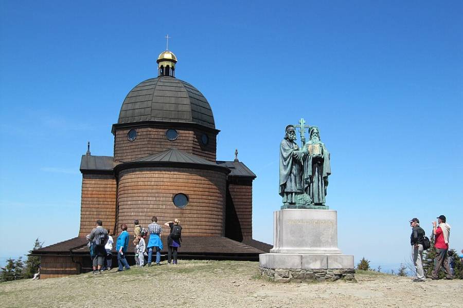 Kaple svatého Cyrila a Metoděje. Autor: Palickap, CC BY-SA 3.0, Wikimedia Commons
