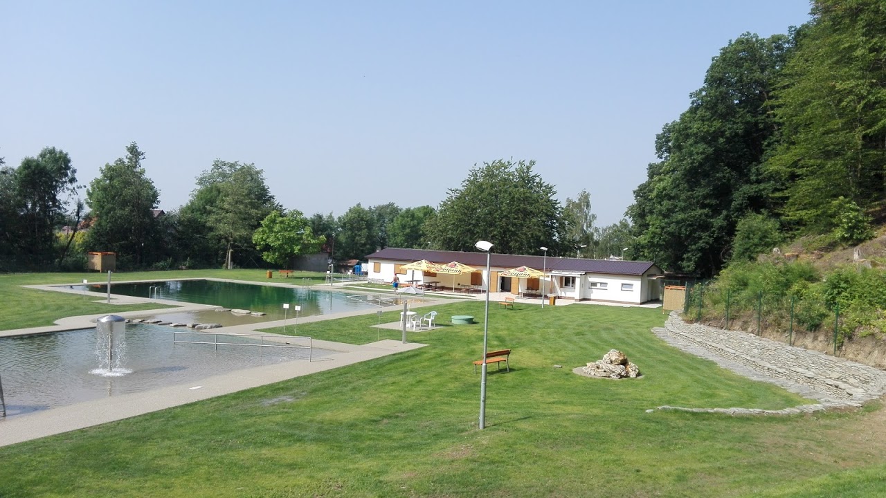 Biotop a koupaliště Paseka nabízí klidný odpočinek a méně lidí. Zdroj: Obec Paseka