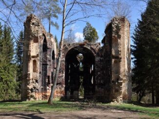 Zřícenina kostela sv. Jana Křtitele v Plzeňském kraji. Foto: Petr Fabian. Zdroj: Hrady-zříceniny.cz