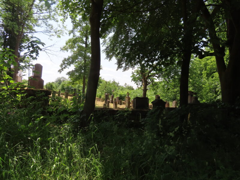 Starý hřbitov ve Skokách u Žlutic. Zdroj a autor: Pavla Košík Jelínková