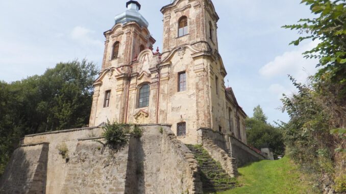 Kostel Navštívení Panny Marie ve Skokách. Zdroj: https://www.skoky.eu, Autor: Kai Steinocher