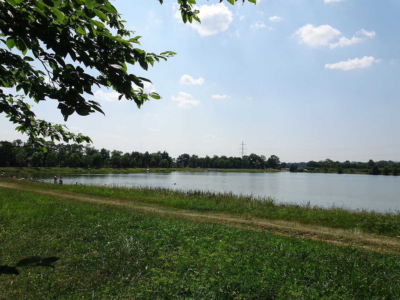 Přírodní koupaliště Jadran u Lipníka nad Bečvou. Zdroj: Wikipedie, Palickap, CC BY-SA 4.0