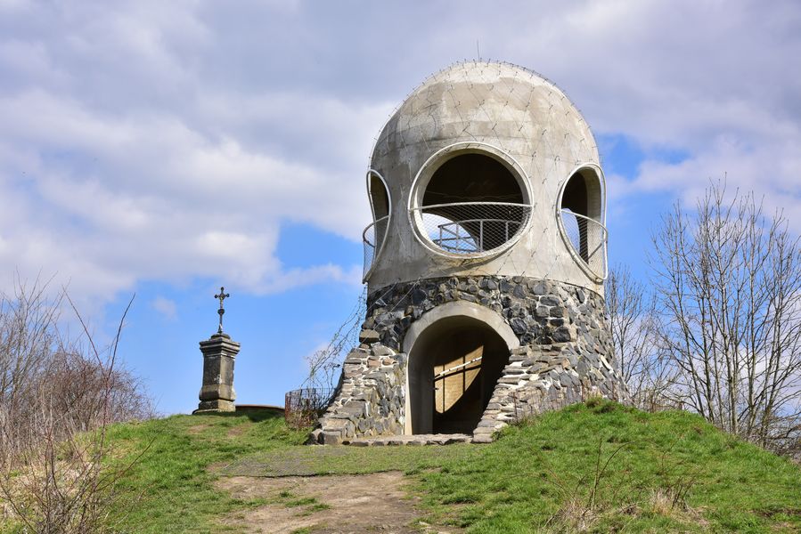 Vyhlídková věž Růženka u obce Růžová v okrese Děčín. Zdroj: Shutterstock.com/2327756843/Radko Voleman