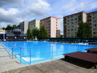 Venkovní bazén Bioska.