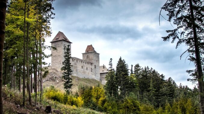 Hrad Kašperk. Zdroj: Luboš Houska z Pixabay