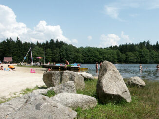 Přírodní koupaliště Lido u Mariánských Lázní. Zdroj: Koupaliště Lido