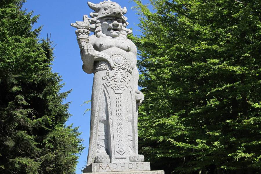 Socha Radegasta. Zdroj: Evropská kulturní stezka sv. Cyrila a Metoděje