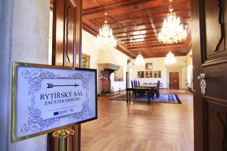 Rytířský sál. Zdroj: Zámek Doksy