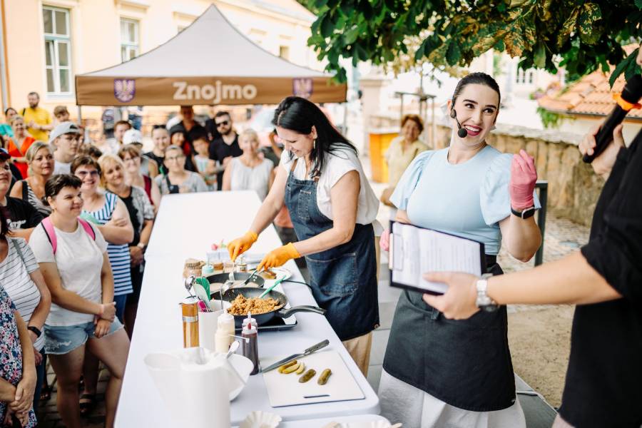 Slavnosti okurek ve Znojmě. Zdroj: Znojemská Beseda