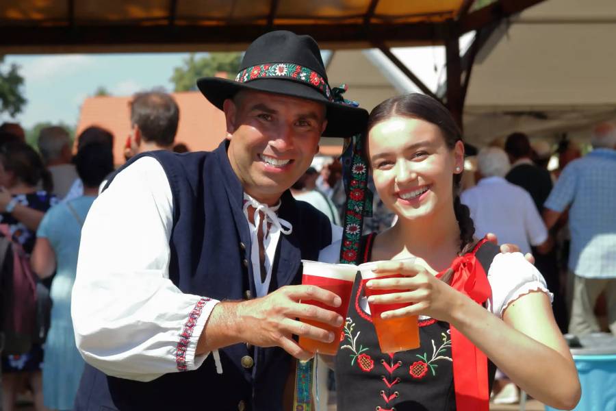 Selské slavnosti Holašovice. Zdroj: Obec Jankov, www.holasovice.eu