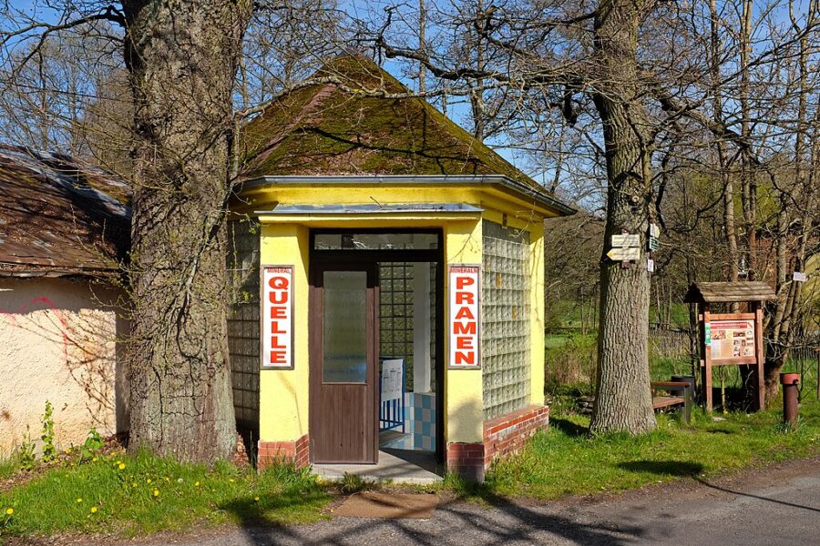 Halštrov. Kyselka v Doubravě.