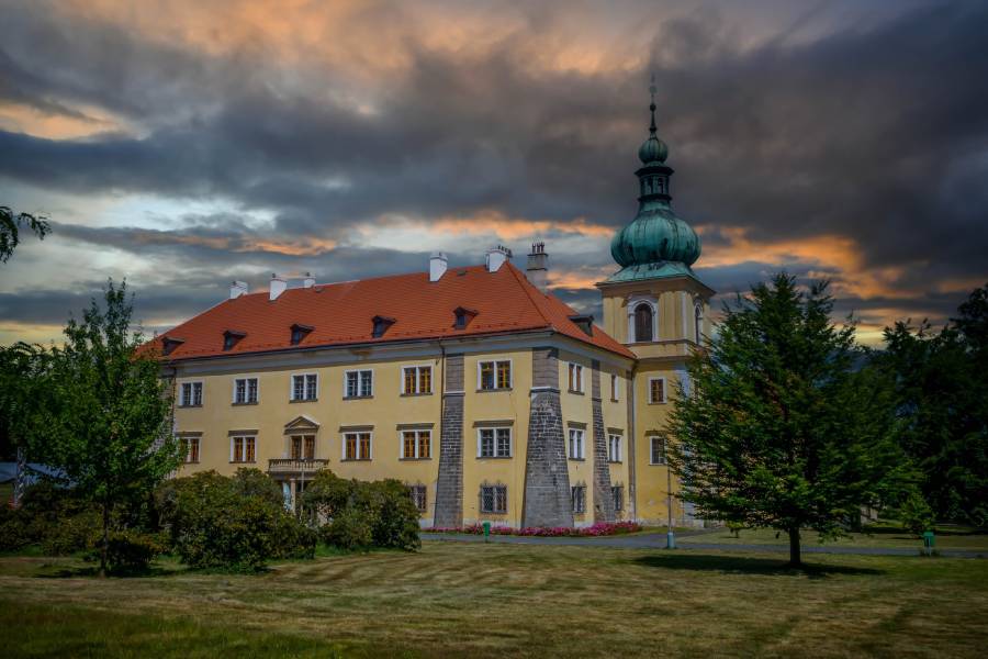 Zámek Doksy. Foto: Petr Musil. Zdroj: @region Liberec