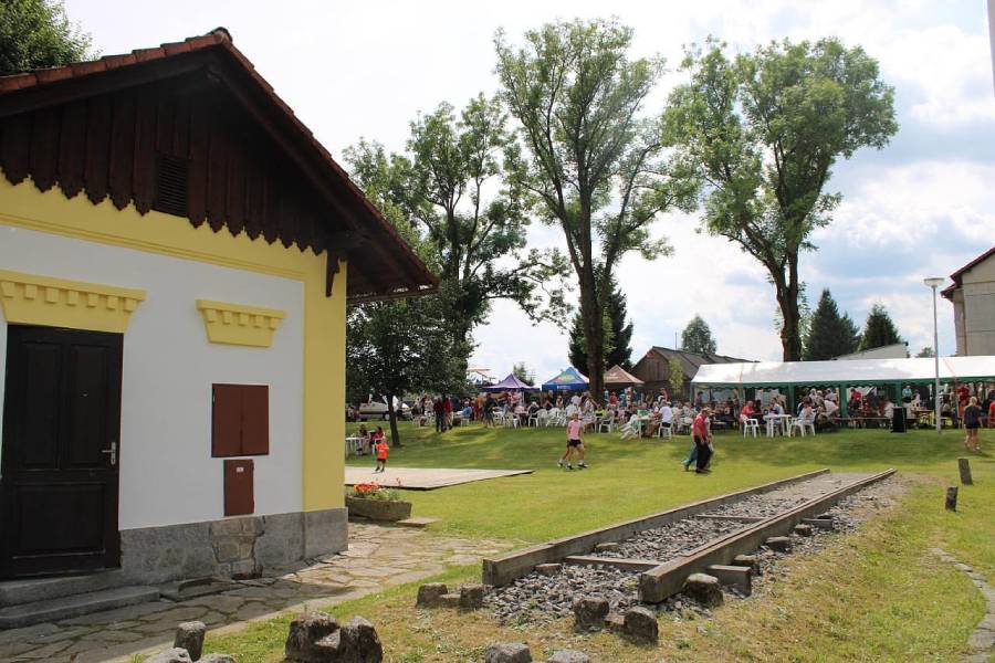 Koláčové slavnosti v Bujanově. Zdroj: Jihočeské muzeum v Českých Budějovicích