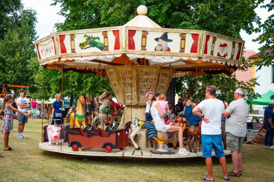 Selské slavnosti Holašovice. Zdroj: Obec Jankov, www.holasovice.eu