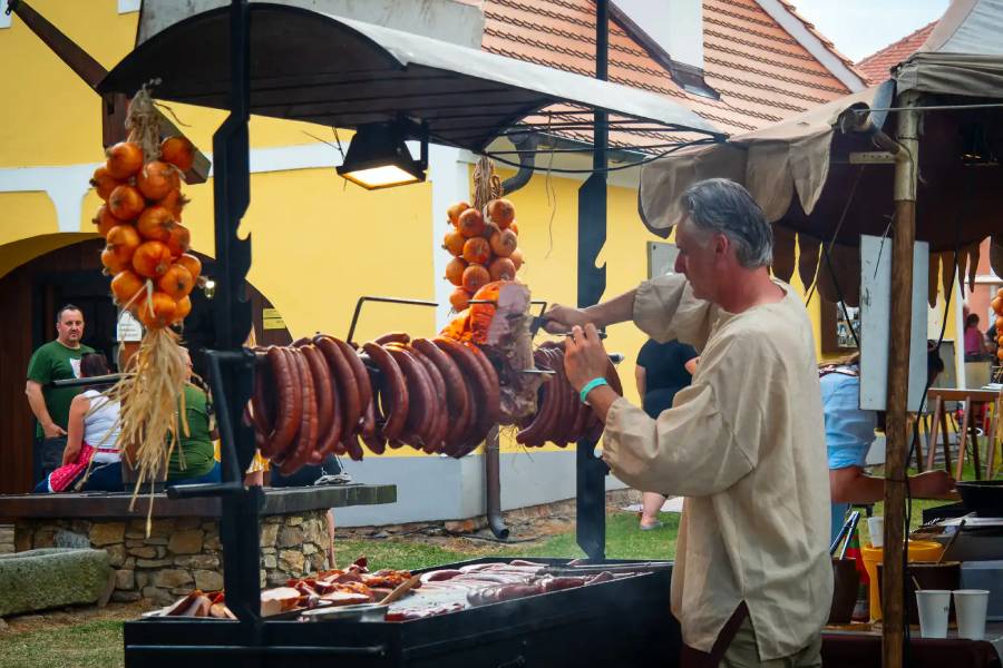 Selské slavnosti Holašovice. Zdroj: Obec Jankov, www.holasovice.eu