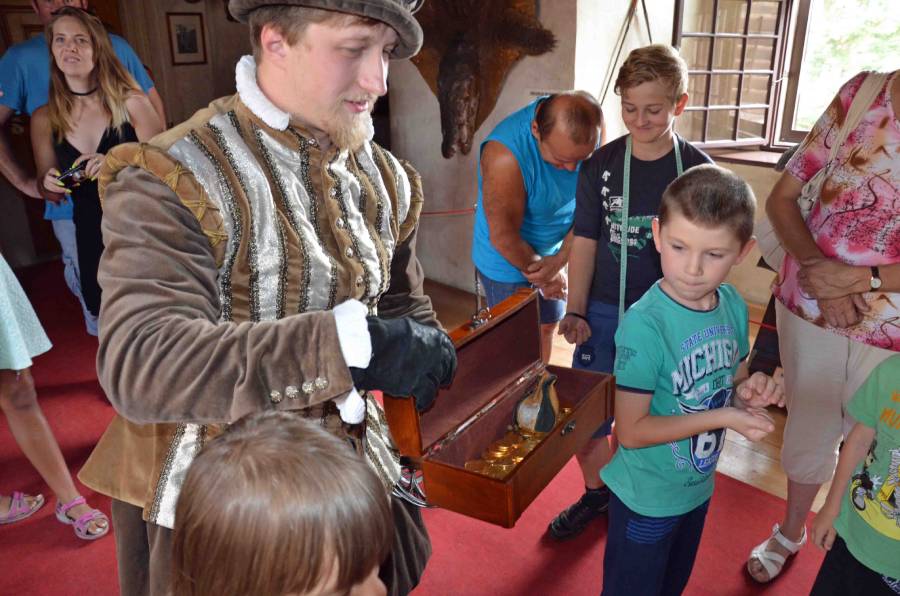 Dětské prohlídky na zámku Telč. Zdroj: Národní památkový ústav
