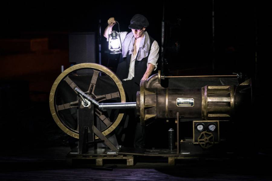 Magická fontána v Praze. Zdroj: Pyroterra