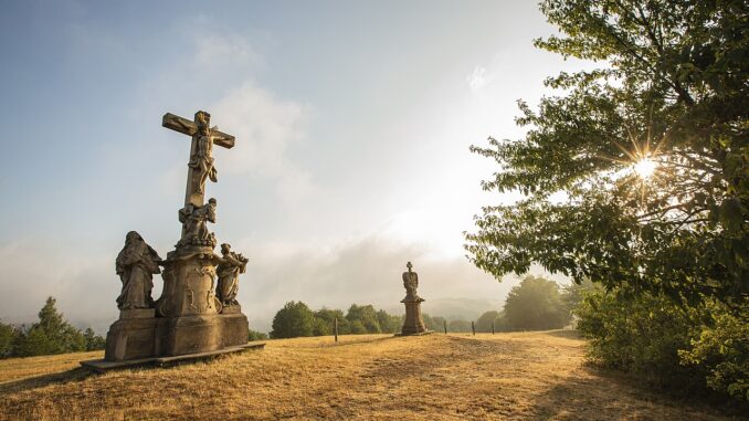 Křížová cesta u obce Ruda.