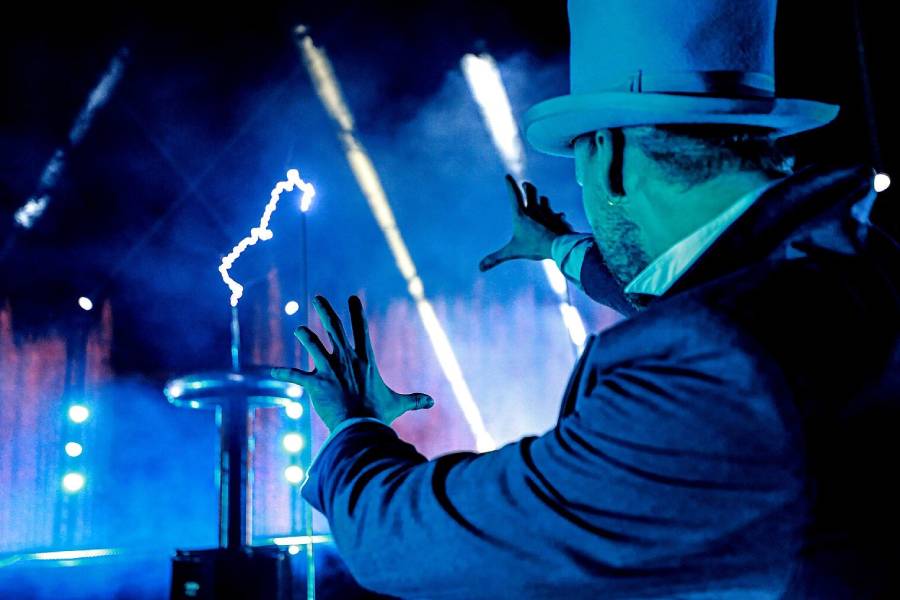 Magická fontána v Praze. Zdroj: Pyroterra